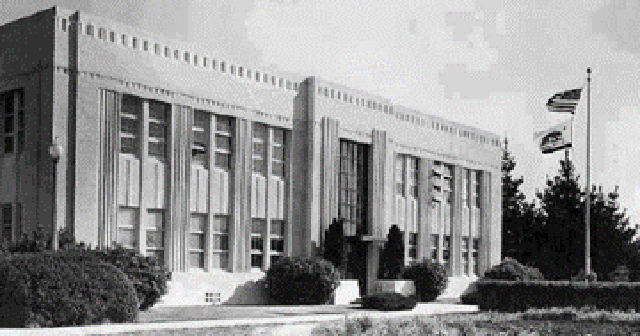 Front entrance of the Delaware science building in the 1940s