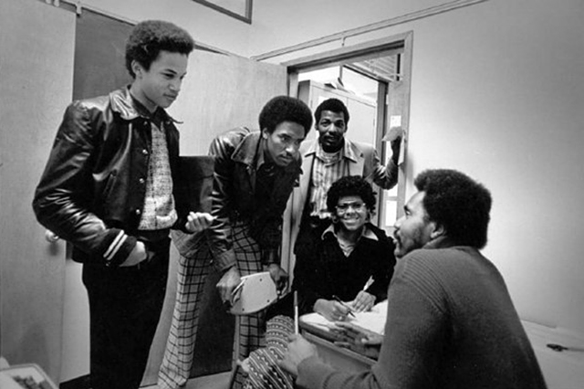  Arnett Caviel, right, with Skyline College students in the 1970s
