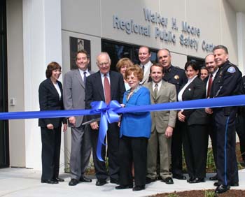 027ribboncutting2